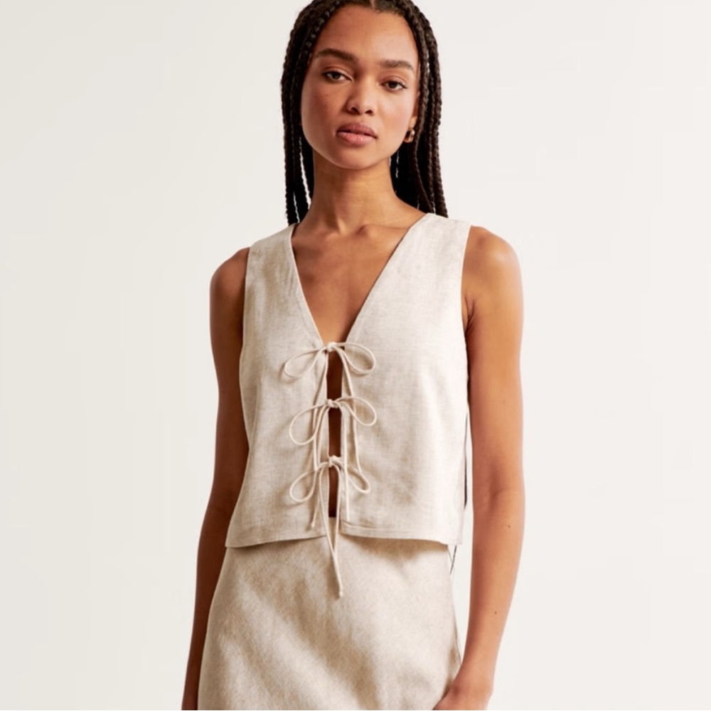 Abercrombie Linen Blend Tie Front Tank
